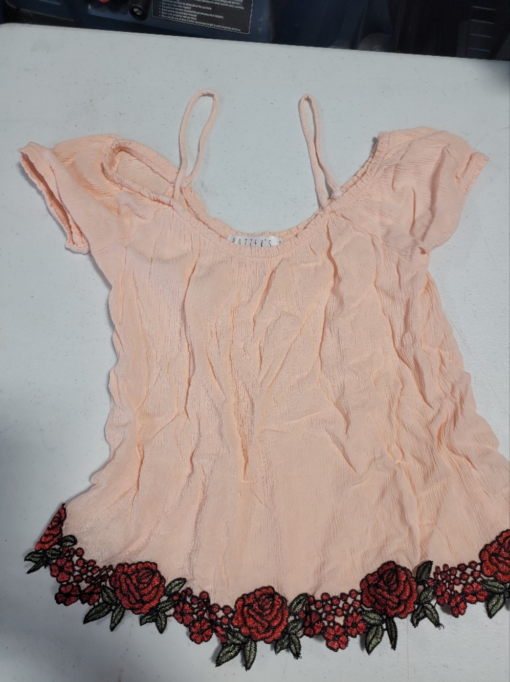 Potter's Pot Peach Floral Applique Women's Top